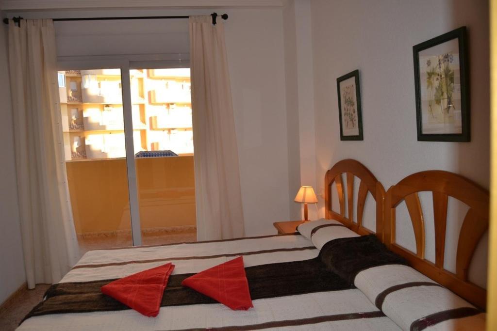 Apartamentos Turísticos Puerto Tomás Maestre La Manga del Mar Menor Habitación foto